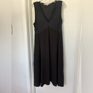 Black Sleeveless Dress Size L